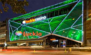 ¿Cómo depositar 5 euros en Luckia casino?