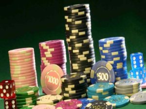 ¿Cómo ganar dinero ficticio en PokerStars?