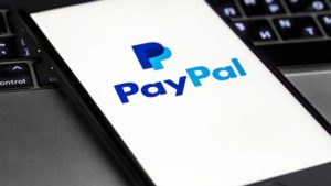 ¿De cuánto es la comisión de Paypal en páginas de apuestas?